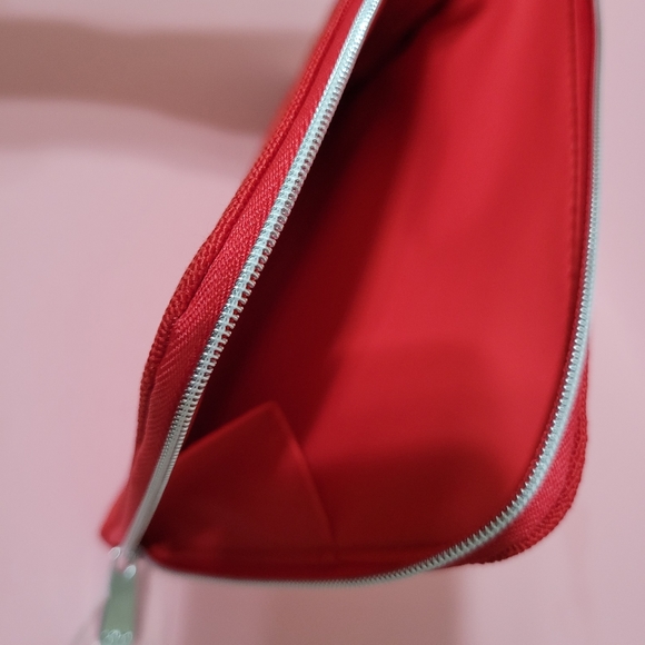 Christian Dior Red Make Up Pouch❤ - Picture 7 of 9